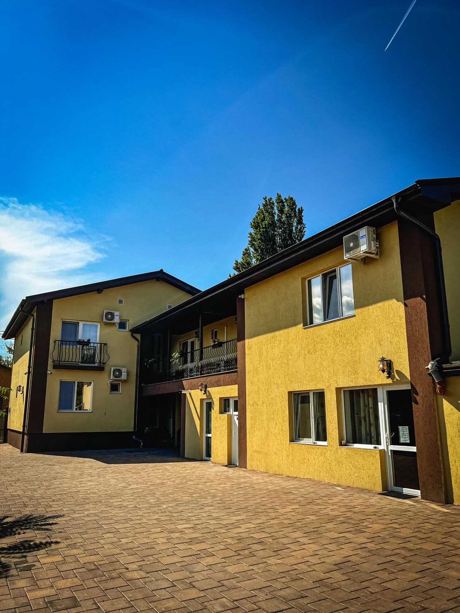 Pensiune Carpati Hunedoara Exterior photo